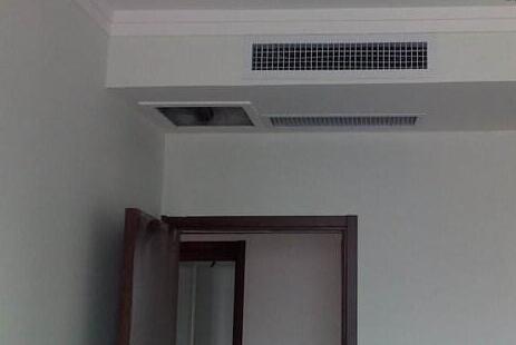 我们办公室中央空调系统由冷热源系统和空调系统组成